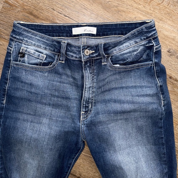 Kancan • Estilo Cropped Fray Hem Jeans - Picture 5 of 8